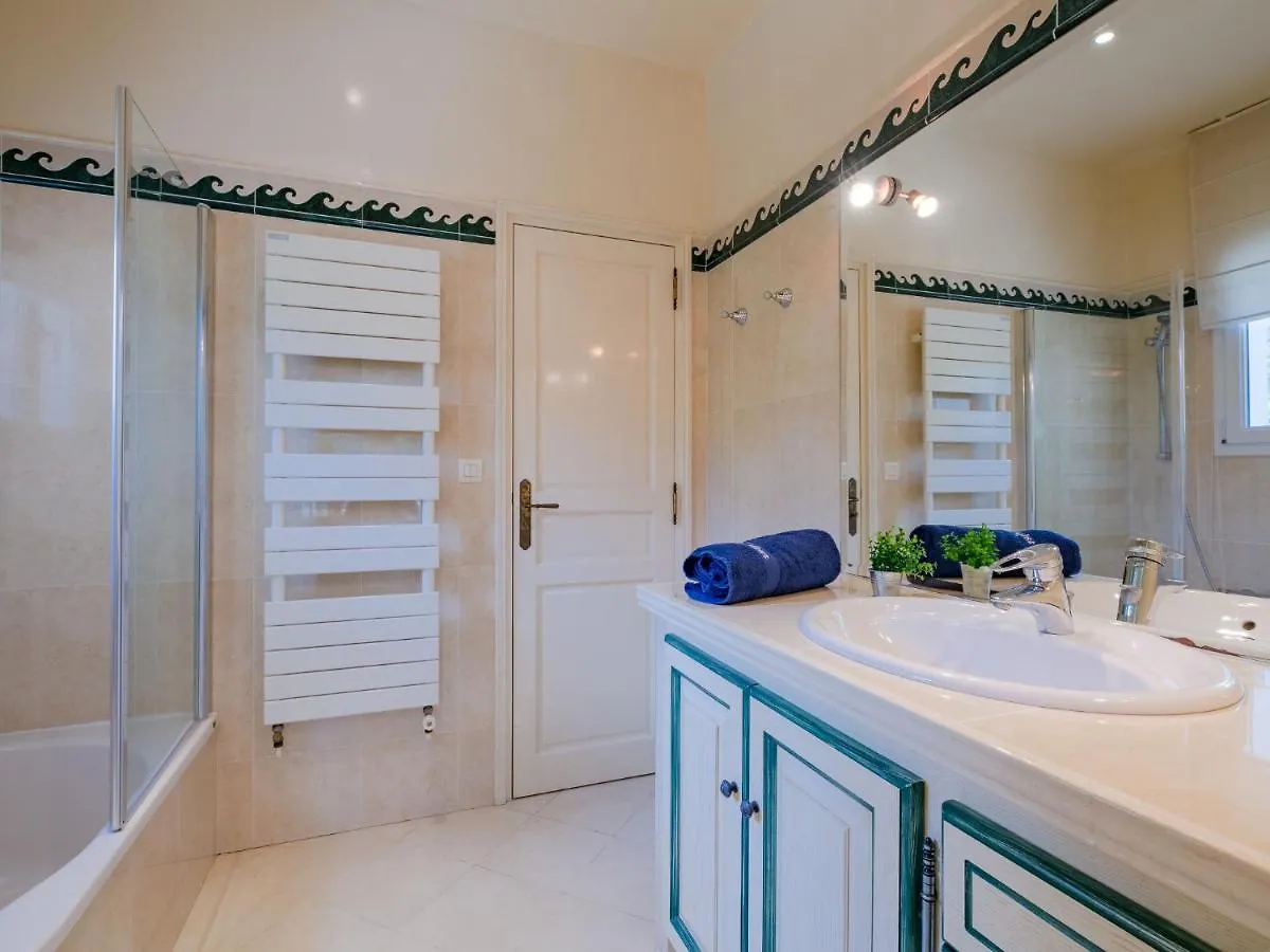 Villa Les Dauphins By Interhome Saint Aygulf 0*,