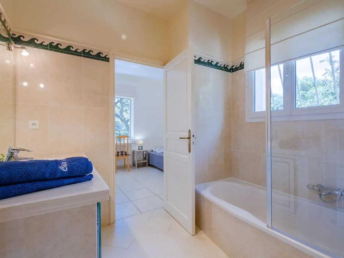Villa Les Dauphins By Interhome Saint Aygulf